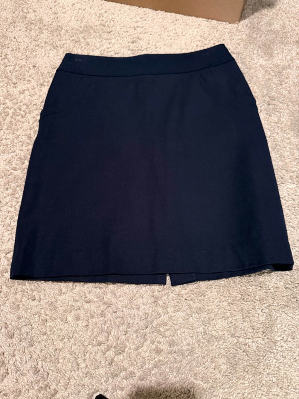 Excellent Condition!

Banana Republic: Classic Women's Pencil Navy Skirt